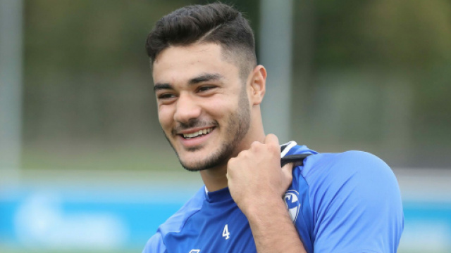 Ozan Kabak dello Schalke 04 potrebbe interessare alla Lazio.