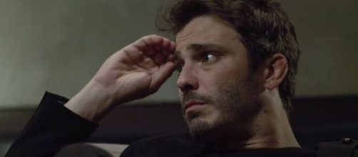Tobias receoso em "Amor Sem Igual". (Reprodução/RecordTV)