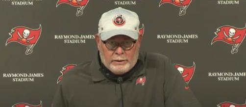 Buccaneers head coach Bruce Arians: ‘Players listen to Tom Brady more than me’ (© Tampa Bay Buccaneers/YouTube)