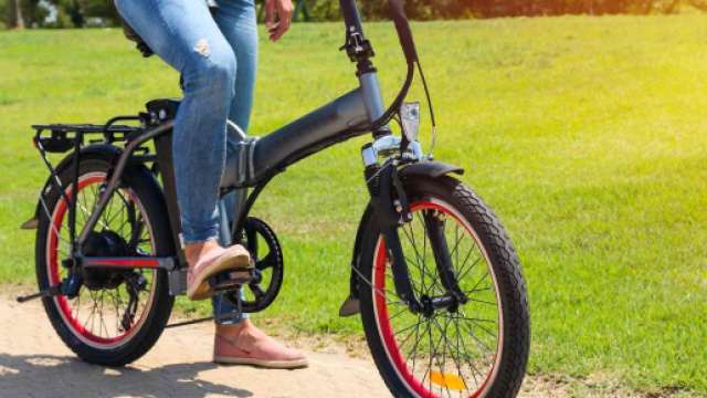 Bici elettrica e bicicletta con pedalata assistita: differenze sulle assicurazioni.
