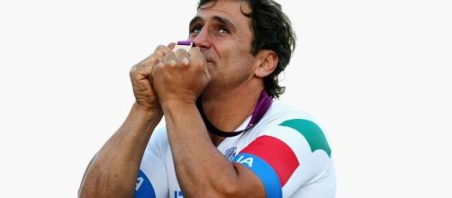 Alex Zanardi, migliorano le sue condizioni: è tornato a parlare con la sua famiglia.