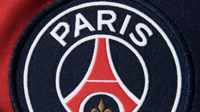 Le nouveau Logo du PSG ne passe pas auprès des internautes - ©capture d'écran Twitter