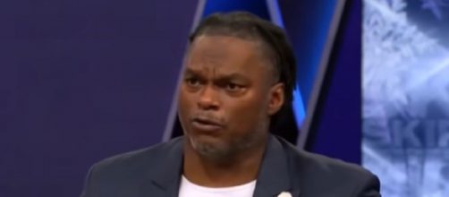 Arrington added that the Bucs' defense is also outstanding (©Undisputed/YouTube)