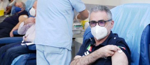 Fabrizio Pregliasco inquietato dalle varianti del coronavirus in circolazione.