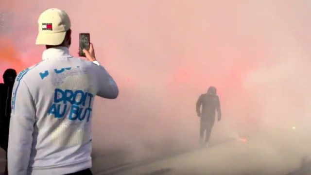 Les supporters de l'OM en colère aux abords du stade - ©capture d'écran Vidéo Youtube