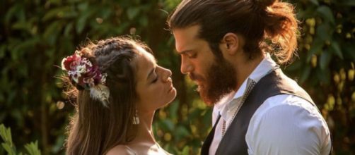 Can Yaman torna in onda giovedì in prime time: Mediaset conferma DayDreamer.