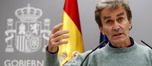 Fernando Simón afirma que España está en la curva de la tercera ola del virus