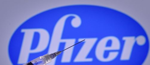 Idosos na Noruega morrem após se vacinarem contra a Covid-19 com vacina da Pfizer. (Arquivo Blasting News)