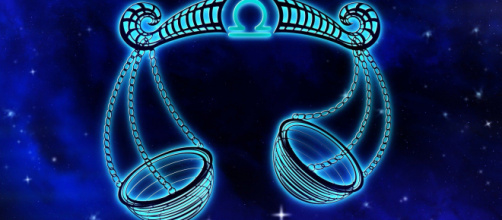 Previsioni astrologiche del 21 gennaio: Cancro timoroso, Bilancia sotto stress.