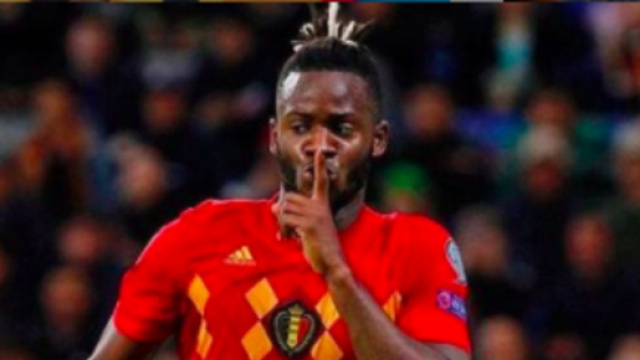 Michy Batshuayi partage une photo de lui en caleçon Bob L'éponge sur Twitter - Photo Instagram mbatshuayi