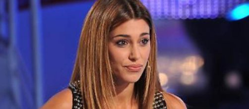 Belen non smentisce la dolce attesa ma sul web precisa: 'Non ho rilasciato dichiarazioni'.