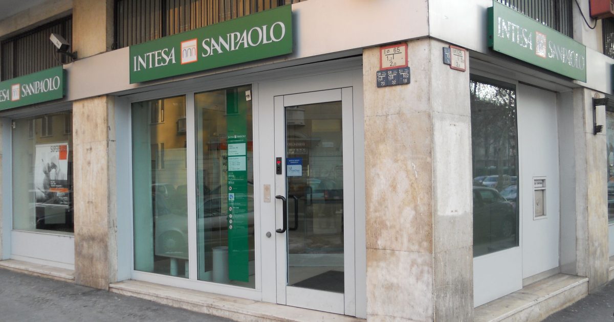 Assunzioni Intesa Sanpaolo: Nuove Posizioni Aperte E Stage Per Giovani ...