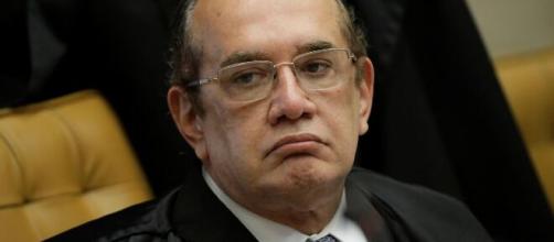 Gilmar Mendes suspende julgamento sobre foro para investigar Flávio Bolsonaro no caso das 'rachadinhas'. (Arquivo Blasting News)