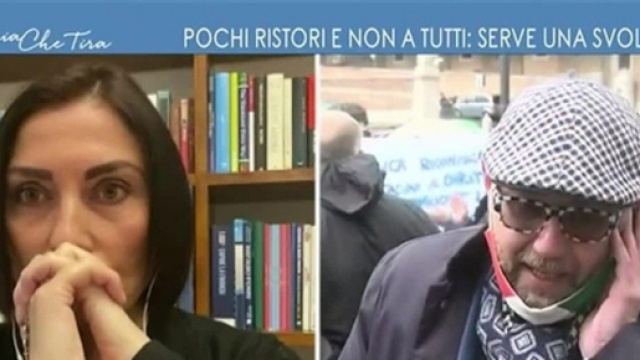 Lo scontro tra Alessia Morani e il ristoratore a L'aria che tira.