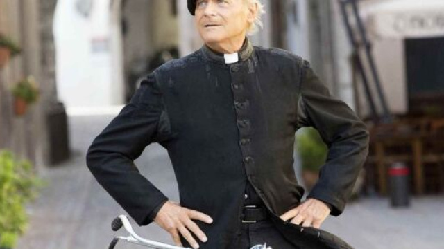 Anticipazioni Don Matteo 13, parla Frassica: 'Da aprile ritorniamo di nuovo sul set'.