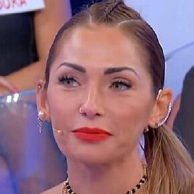 Ida Platano parla del suo ex fidanzato Riccardo Guarnieri.