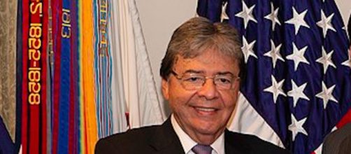 Colombia's defense minister dies from COVID-19 at age 69. ©U.S. Secretary of Defense