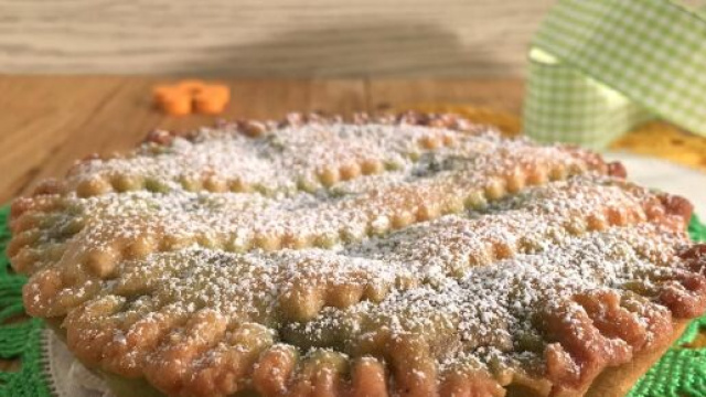 Crostata al pistacchio, a una bont&agrave; come questa &egrave; difficile resistere.