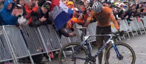Mathieu Van der Poel, vincitore un anno fa dei Mondiali di ciclocross.