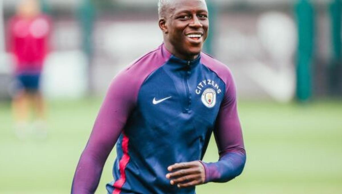 Pl Benjamin Mendy Cree La Polemique Et Aurait Fait Une Commande Osee Pour Le Nouvel An