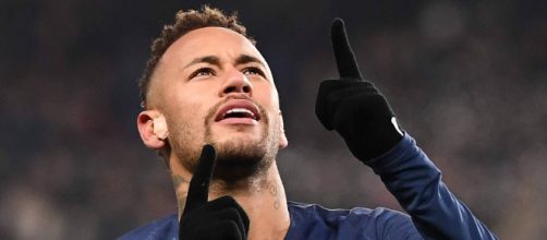 Neymar faz festa. (Arquivo Blasting News)