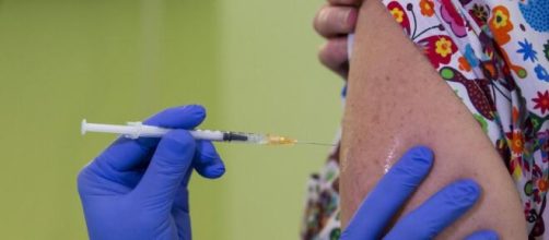 Portogallo, per l'autopsia non c'è nessuna correlazione tra la morte dell'infermiera e il vaccino fatto due giorni prima.