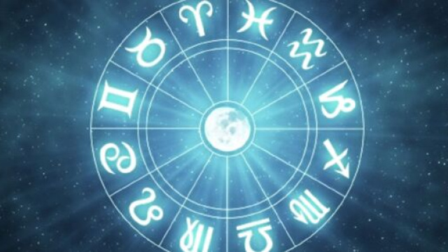 L'oroscopo di giovedì 4 febbraio: Marte e Luna favorevoli per il Capricorno, Toro agitato.