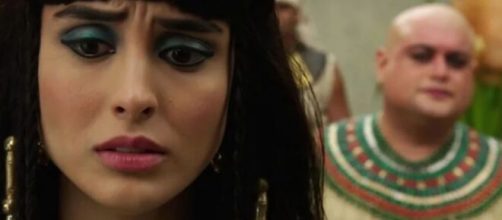 Asenate em 'Gênesis'. (Reprodução/RecordTV)