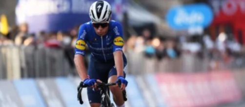 Remco Evenepoel impegnato al Giro di Lombardia.