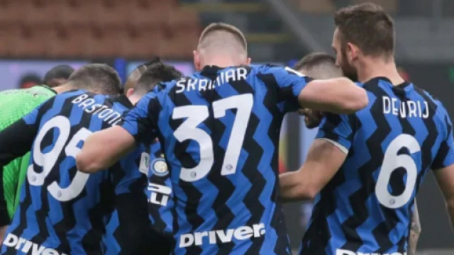 Lazio-Inter, probabili formazioni: Skriniar-Bastoni-De Vrij per la difesa di Inzaghi.