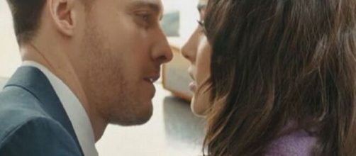 Love is in the air, trama del 16 ottobre: Serkan e Eda si baciano.