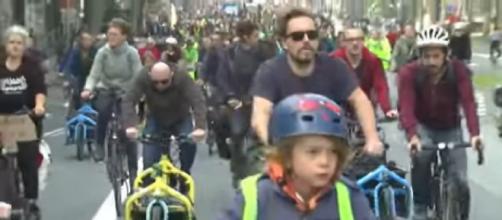 Thousands march for climate action in Brussels ahead of COP26 (Image source: Global News/YouTube)