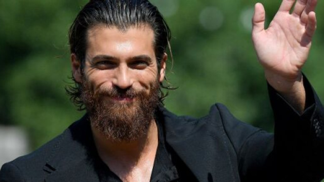 Can Yaman, quali progetti lo attendono: 5 novit&agrave; fra cui recitare in Sandokan in inglese.