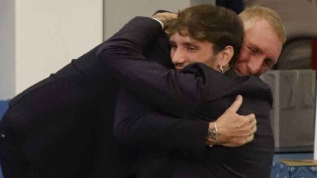 GFVip, il papà di Manuel punge Lulù: 'Un po' oppressiva, lui ha bisogno dei suoi spazi'.