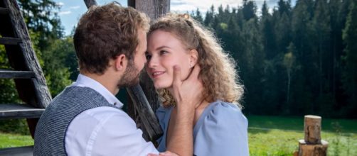 Tempesta d'amore, anticipazioni tedesche: Florian in partenza, Lia vittima di un malore.