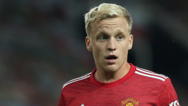 Juve: si monitora la situazione Van de Beek.