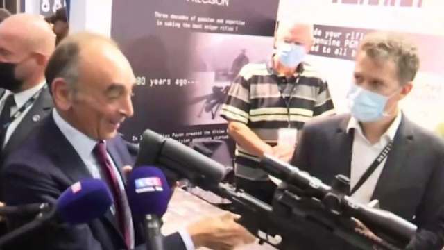 Eric Zemmour joue le sniper et provoque la polémique en visant ... - dailymotion.com
