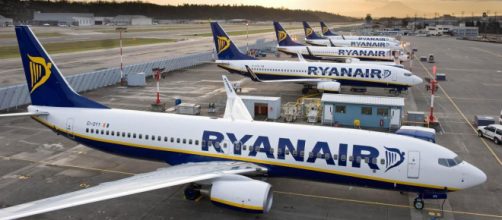 Ryanair apre le assunzioni per assistenti di volo.