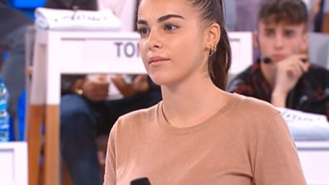 Amici, registrazione 27 ottobre: nessuna eliminazione, Ale ultima in classifica.