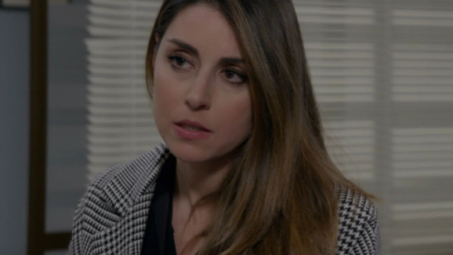 Un posto al sole, anticipazioni al 5 novembre: Irene gelosa di Elisabetta.