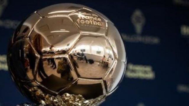 Le Ballon d'Or aura d&eacute;j&agrave; trouv&eacute; son vainqueur (cr&eacute;dit Twitter)