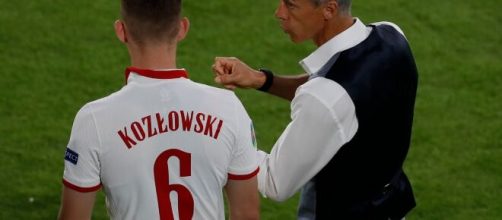 Kozłowski, centrocampista polacco.