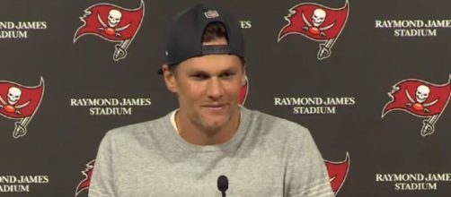 Brady threw 4 touchdown passes vs Bears (Image source: Tampa Bay Buccaneers/YouTube)