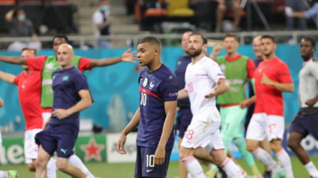 Mbappé agacerait ses partenaires selon Bertrand Latour. (crédit Twitter Le Parisien)