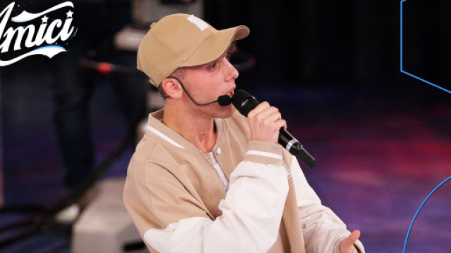 Amici 21, Inder attacca Lda per le pulizie: &lsquo;Abituato a non fare niente&rsquo;.