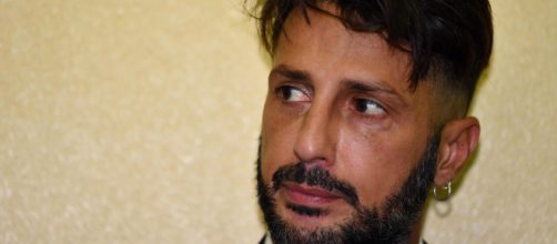 Fabrizio Corona evaso dagli arresti domiciliari: fermato a Genova.