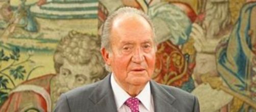 Juan Carlos I revela mucho sobre su autoexilio en el libro de Debray (Wikimedia Commons)