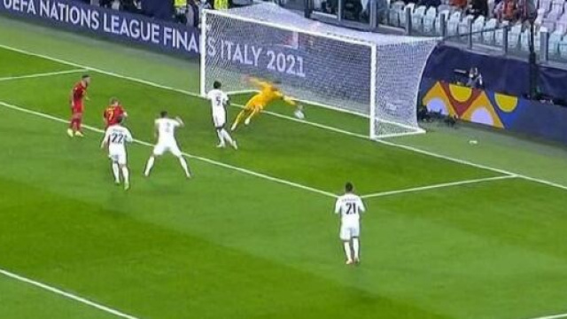 L'arrêt monumental de Lloris sur une frappe de De Bruyne (capture YouTube)