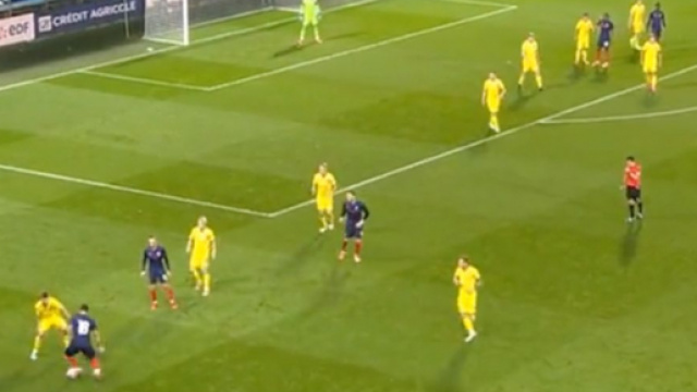 Rayan Cherki en feu contre l'Ukraine ce vendredi soir. (crédit Twitter)