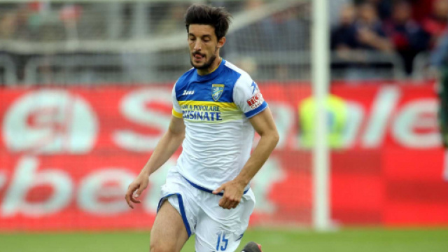 Calciomercato, Crotone: idea Ariaudo per la difesa, in attacco si seguirebbe Iago Falque.